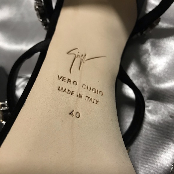 $2250 AUTH GIUSEPPE ZANOTTI CRYSTALS BLACK HEELS 9 - Picture 8 of 13
